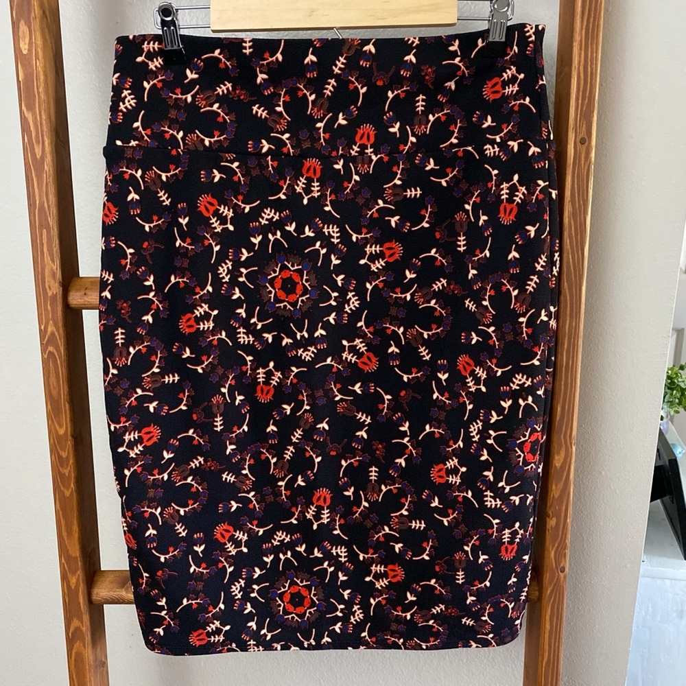 LuLaRoe / Cassie Pencil Skirt
